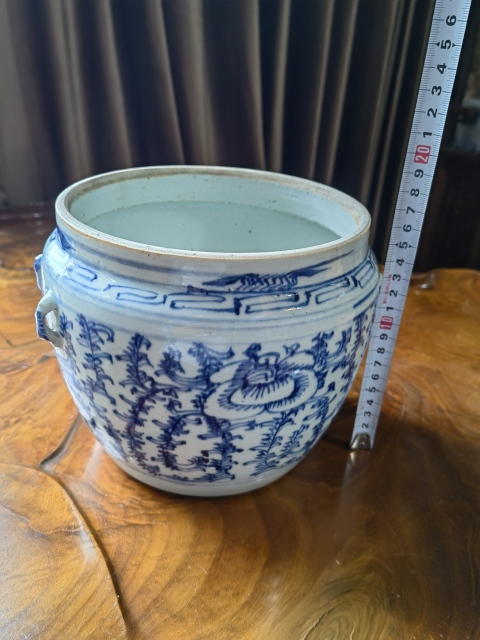 古玩陶瓷清中期青花纏枝蓮紋罐拍賣,當(dāng)前價格450元