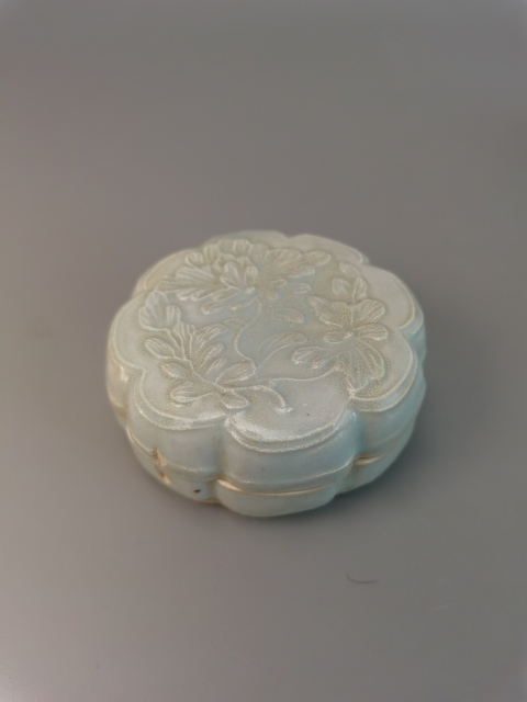 古玩陶瓷影青子母蓋盒拍賣,當前價格9000元