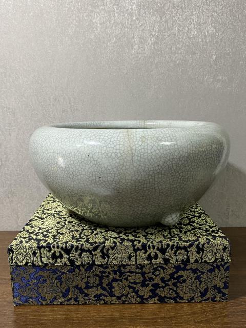 古玩陶瓷乾隆哥釉缽式爐拍賣，當前價格3888元