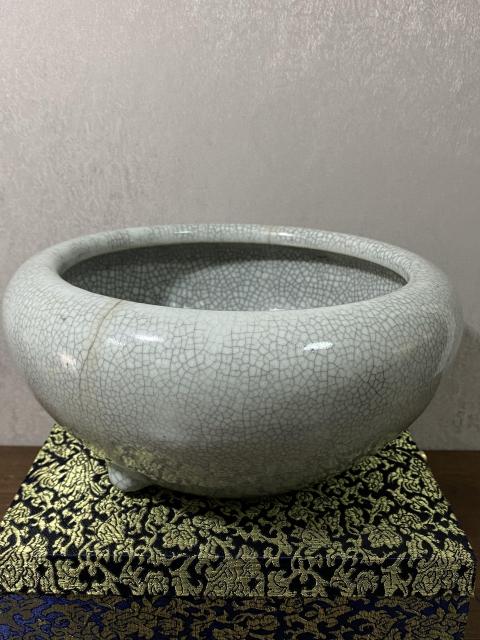古玩陶瓷乾隆哥釉缽式爐拍賣，當前價格3888元