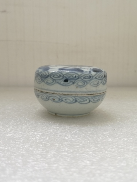 古玩陶瓷清代雍正至乾隆麒麟送子青花蓋盒拍賣,當前價格750元