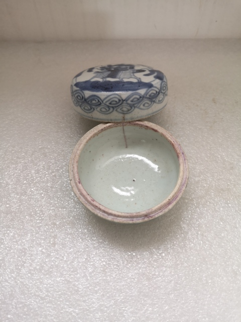 古玩陶瓷清代雍正至乾隆麒麟送子青花蓋盒拍賣,當前價格750元