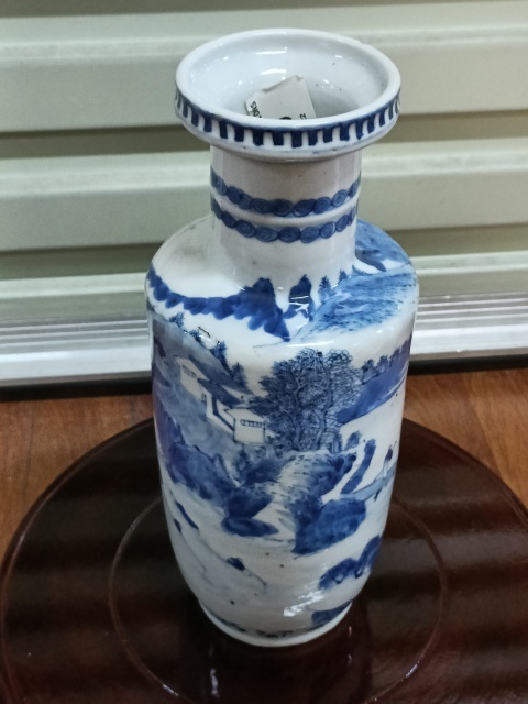 古玩陶瓷晚清青花山水人物紋棒槌瓶拍賣,當(dāng)前價(jià)格16800元