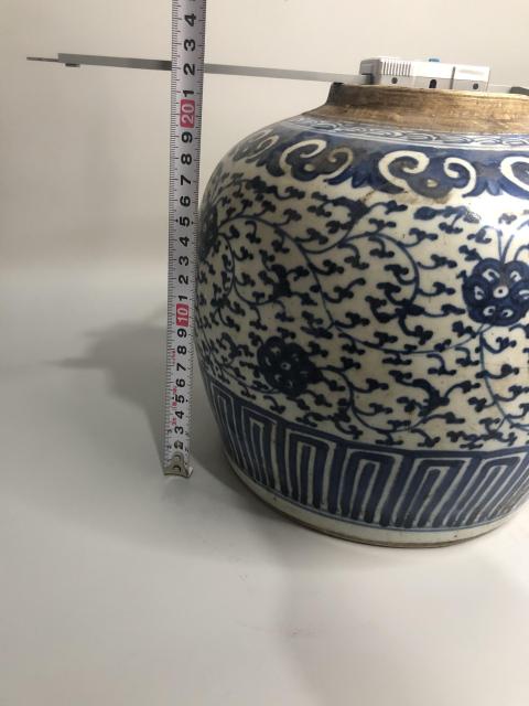 古玩陶瓷清中纏枝花卉紋青花罐拍賣，當前價格980元