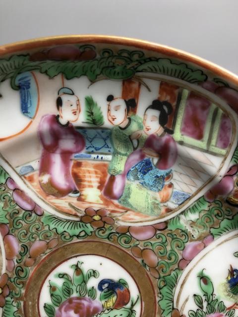 古玩陶瓷晚清人物花鳥蝶紋廣彩盤拍賣,當前價格800元