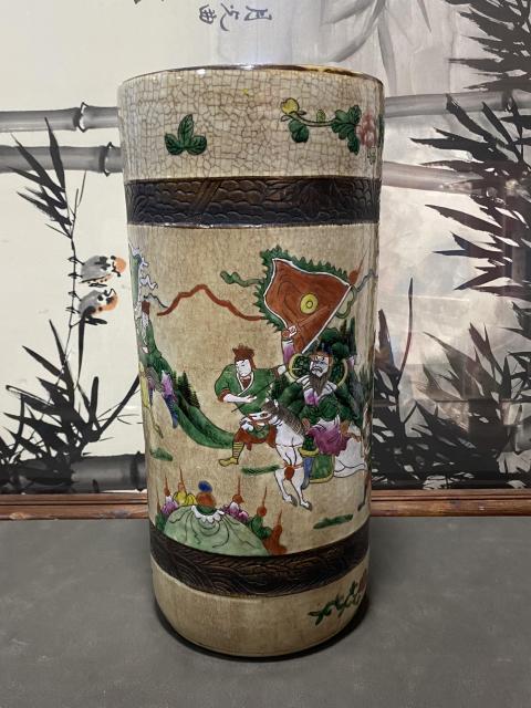 古玩陶瓷清代仿哥釉粉彩刀馬人物紋大卷筒拍賣，當前價格9999元