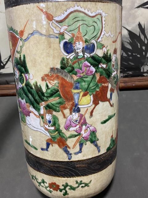 古玩陶瓷清代仿哥釉粉彩刀馬人物紋大卷筒拍賣，當前價格9999元