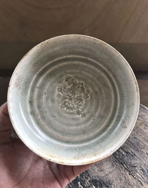 古玩陶瓷青釉印紋盤(pán)（洗）拍賣(mài)，當(dāng)前價(jià)格1888元