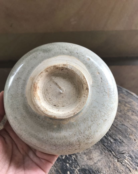 古玩陶瓷青釉印紋盤(pán)（洗）拍賣(mài)，當(dāng)前價(jià)格1888元