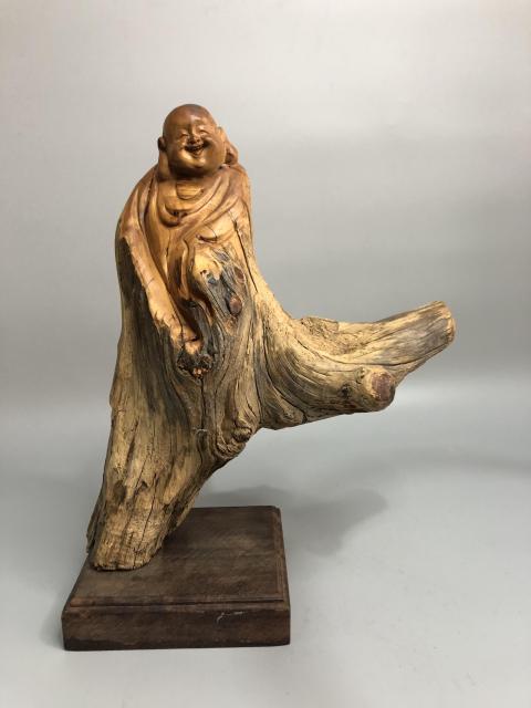 古玩雜項現代根雕精美造像藝術作品拍賣，當前價格99元