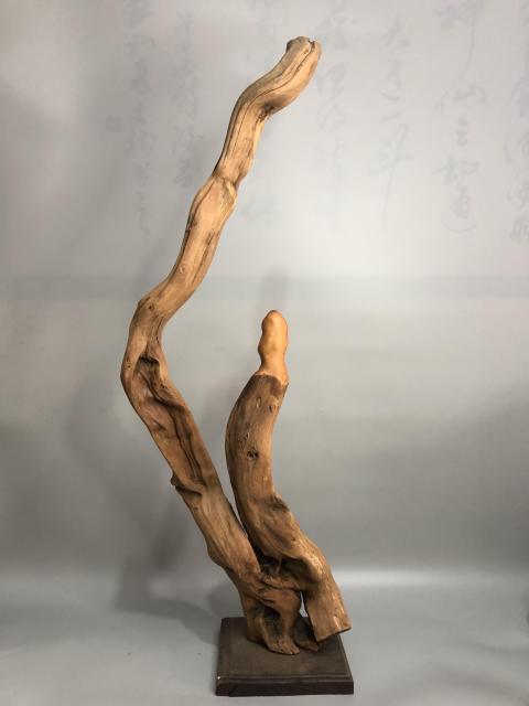 古玩雜項現(xiàn)代根雕造像作品拍賣，當(dāng)前價格199元