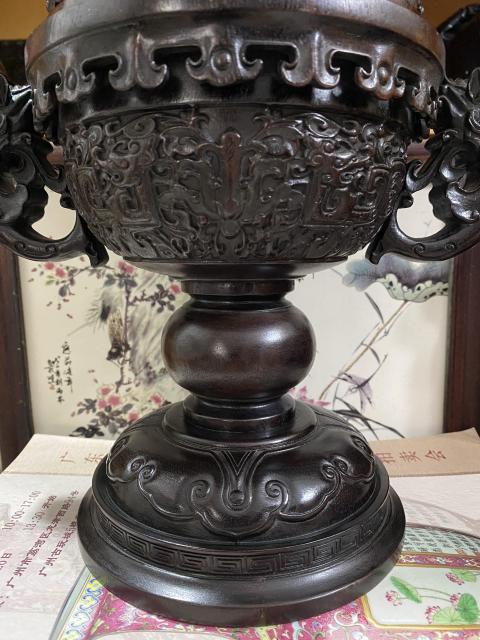 古玩雜項紫檀木鏤空熏香爐拍賣,當(dāng)前價格8000元