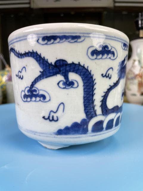 古玩陶瓷清道光 精品青花趕珠龍紋香爐拍賣,當前價格2500元
