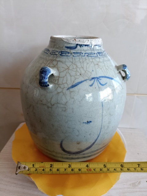 古玩陶瓷清代青花人物畫四系壺拍賣,當前價格299元