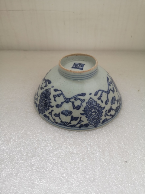 古玩陶瓷清代中期花卉紋青花碗拍賣,當前價格750元