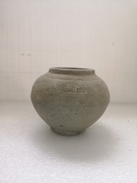 古玩陶瓷宋元灰陶印花罐拍賣,當前價格680元