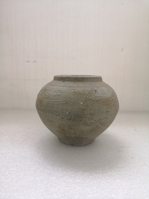 古玩陶瓷宋元灰陶印花罐拍賣,當前價格680元