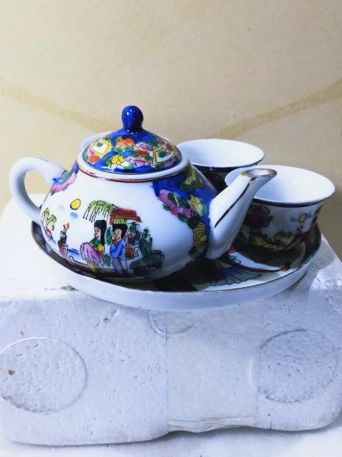 古玩陶瓷貼花彩瓷茶杯拍賣,當前價格299元