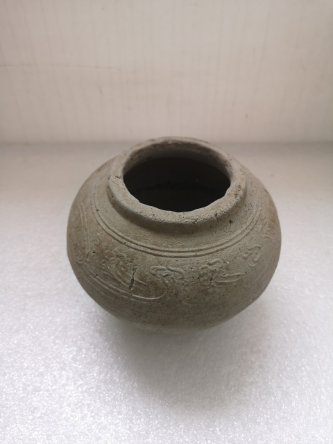 古玩陶瓷宋元灰陶印花罐拍賣,當前價格680元