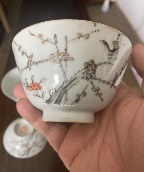古玩陶瓷晚清墨彩礬紅描金喜鵲登梅圖蓋碗拍賣,當前價格3200元