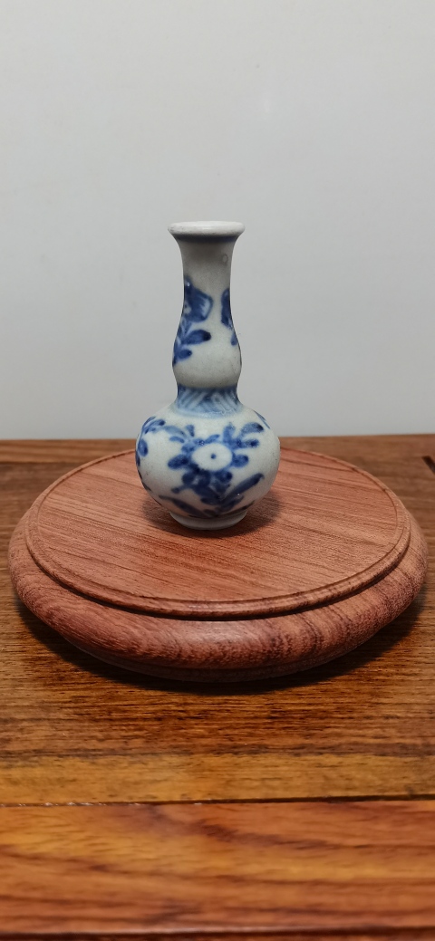 古玩陶瓷康熙青花花卉紋葫蘆瓶拍賣,當前價格1800元