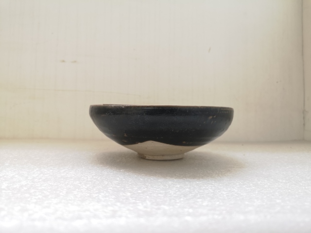古玩陶瓷金元黑釉澀圈圈足疊燒工藝碗拍賣,當前價格350元