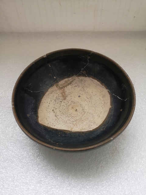 古玩陶瓷金元黑釉澀圈圈足疊燒工藝碗拍賣,當前價格350元