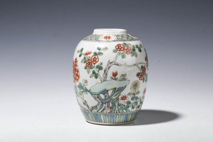 古玩陶瓷晚清·五彩洞石花卉紋罐拍賣，當前價格3599元