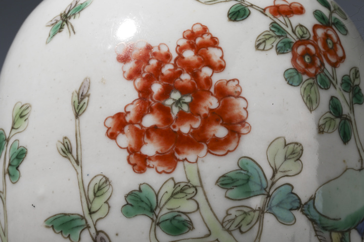 古玩陶瓷晚清·五彩洞石花卉紋罐拍賣，當前價格3599元