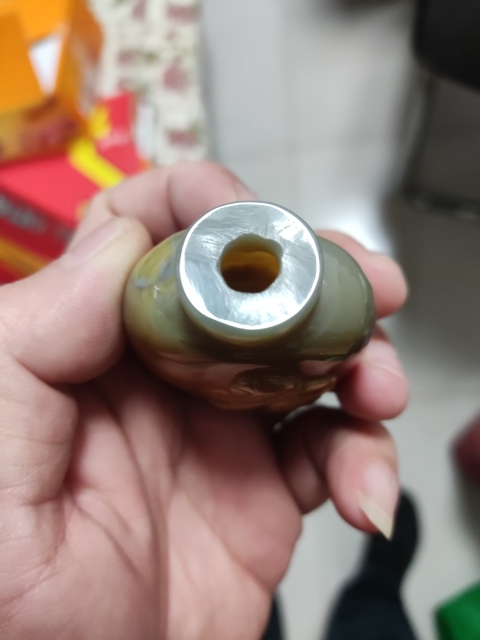 古玩玉器瑪瑙俏色巧雕鼻煙壺拍賣，當前價格1688元