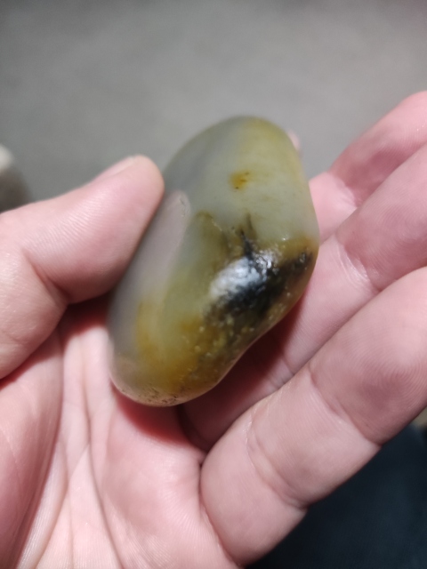 古玩玉器和田籽料名家梁文哲手工雕刻觀音拍賣，當(dāng)前價(jià)格19866元