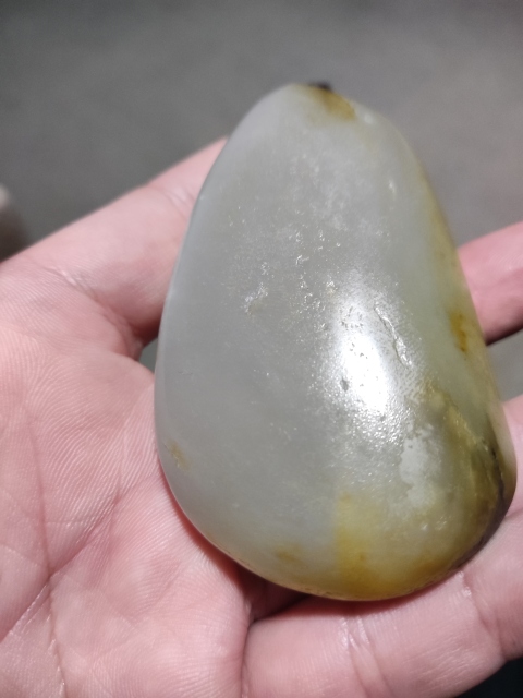 古玩玉器和田籽料名家梁文哲手工雕刻觀音拍賣，當(dāng)前價(jià)格19866元