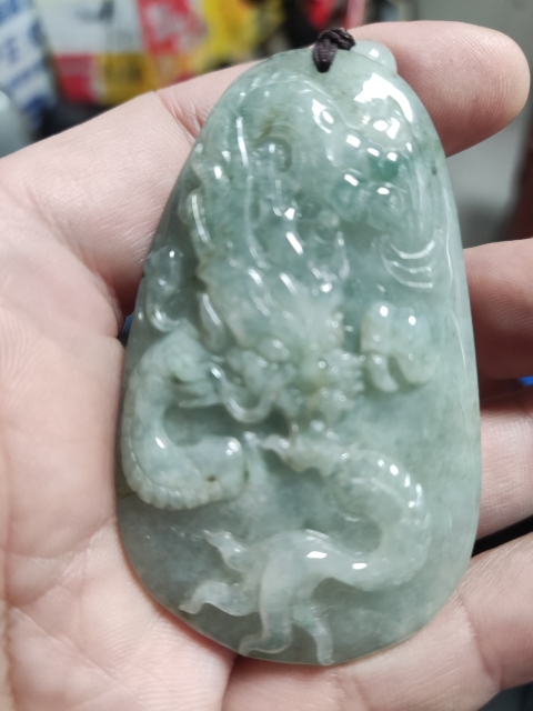 古玩玉器翡翠龍牌子拍賣，當前價格90元