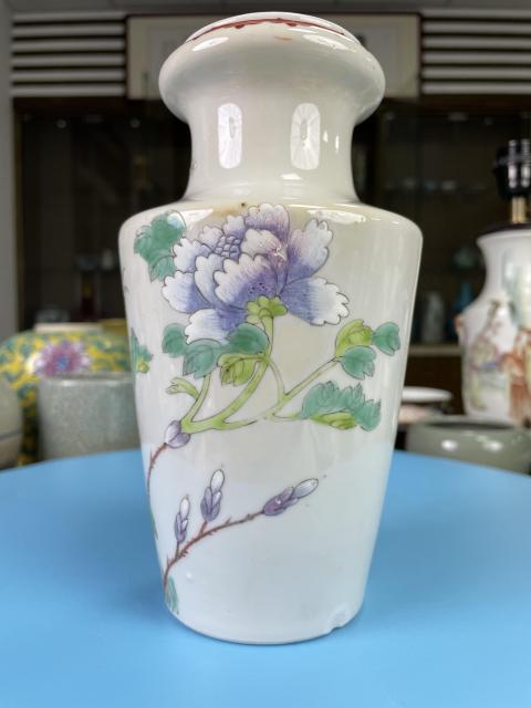 古玩陶瓷民國 精品粉彩花卉紋洗口瓶拍賣，當(dāng)前價(jià)格1550元