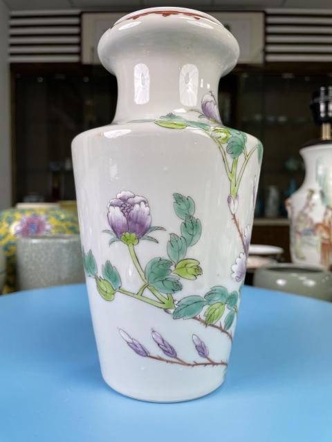 古玩陶瓷民國 精品粉彩花卉紋洗口瓶拍賣，當(dāng)前價(jià)格1550元