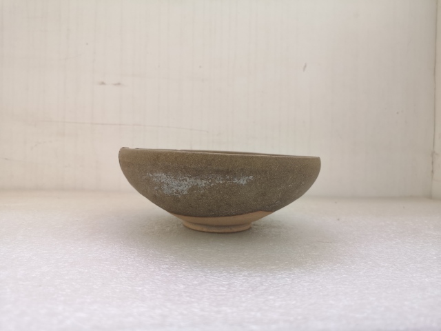 古玩陶瓷元代褐釉碗拍賣,當前價格298元
