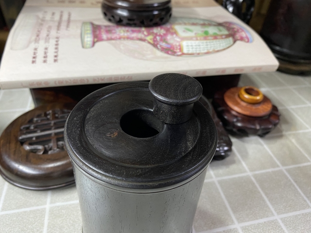 古玩雜項紅木素面筆筒拍賣,當前價格800元