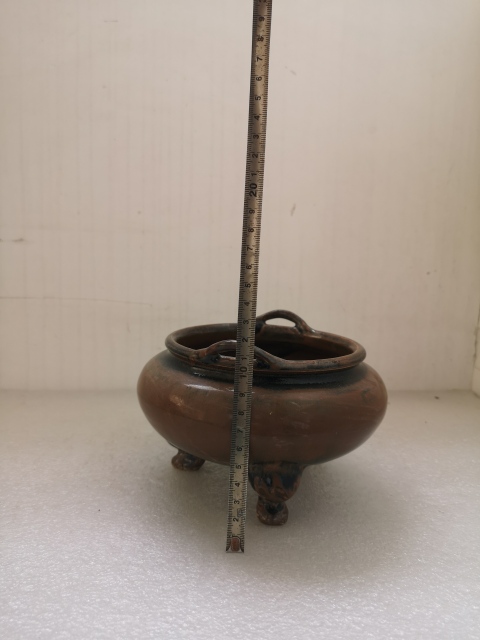 古玩陶瓷六十至八十年代褐釉三足香爐拍賣，當前價格480元