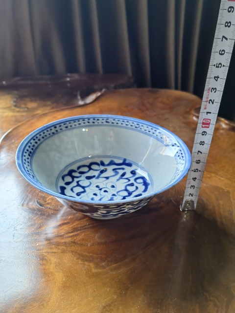 古玩陶瓷清中期·極品青花花卉紋大碗拍賣,當前價格1500元