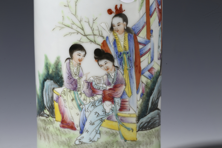 古玩陶瓷民國·粉彩紅樓夢紋燈籠瓶拍賣，當前價格18000元