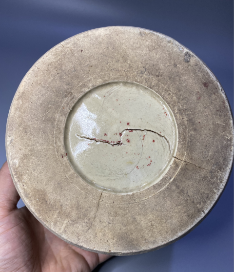 古玩陶瓷（放漏！！文房佳器）民國地方窯青釉玉璧底筆筒拍賣，當前價格199元