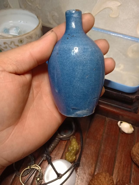古玩陶瓷民國撒藍釉鼻煙壺沒有刻款。清代末期到民國。拍賣,當前價格2888元