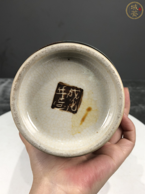古玩陶瓷民國(guó)哥釉五彩鳳凰牡丹紋獅耳瓶拍賣,當(dāng)前價(jià)格2300元