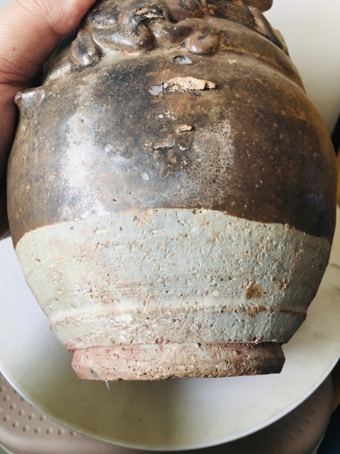 古玩陶瓷南宋螭龍紋堆塑褐釉蓋罐拍賣，當(dāng)前價(jià)格850元