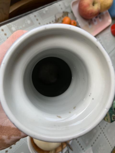 古玩陶瓷晚清灑藍釉開窗青花人物故事紋棒槌瓶拍賣，當前價格8900元