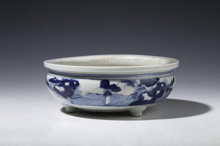青華 青花 香炉 詩瓷集・香道の美 文人の雅趣—中国唐風 手作青花磁器 仙鶴波濤文