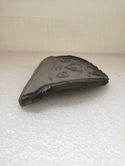 古玩陶瓷晚清灰陶印花瓦當拍賣，當前價格160元