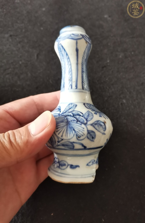 古玩陶瓷明代青花花卉紋蒜頭瓶拍賣,當前價格2500元