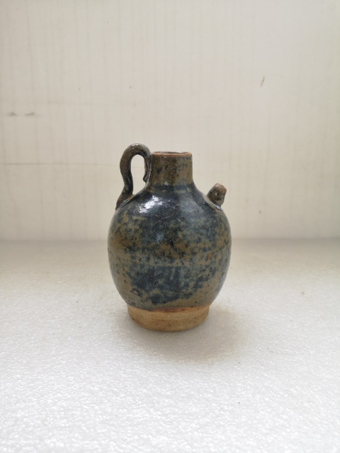 古玩陶瓷六十至八十年代執壺拍賣，當前價格398元