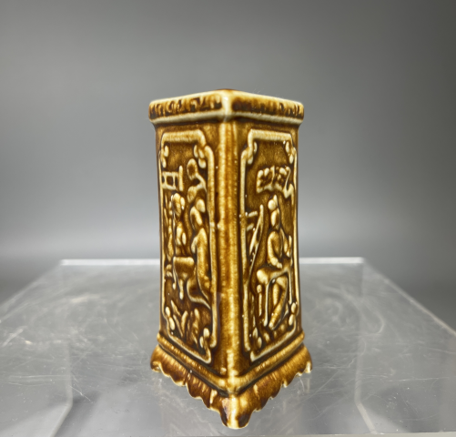 古玩陶瓷民國醬釉方圣印花筆筒拍賣，當前價格350元